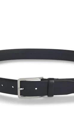Gürtel aus italienischem Leder mit Metalldetails in gebürsteter Silber-Optik