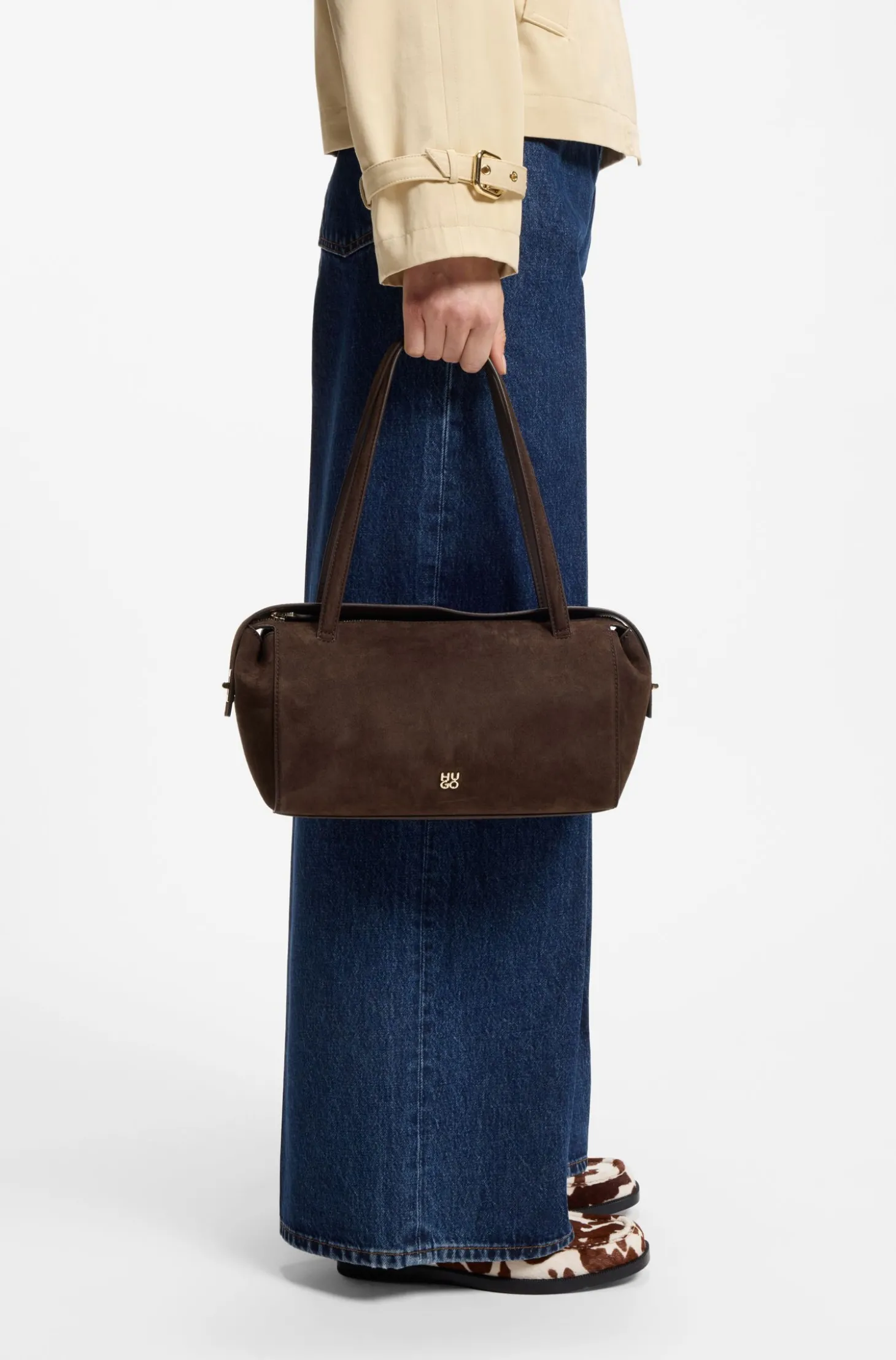 Handtasche aus Veloursleder-Imitat mit metallenem Stack-Logo