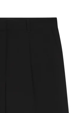 Hose aus Stretch-Gewebe mit weitem Beinverlauf