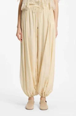 Hose mit weitem Beinverlauf und Modal-Anteil