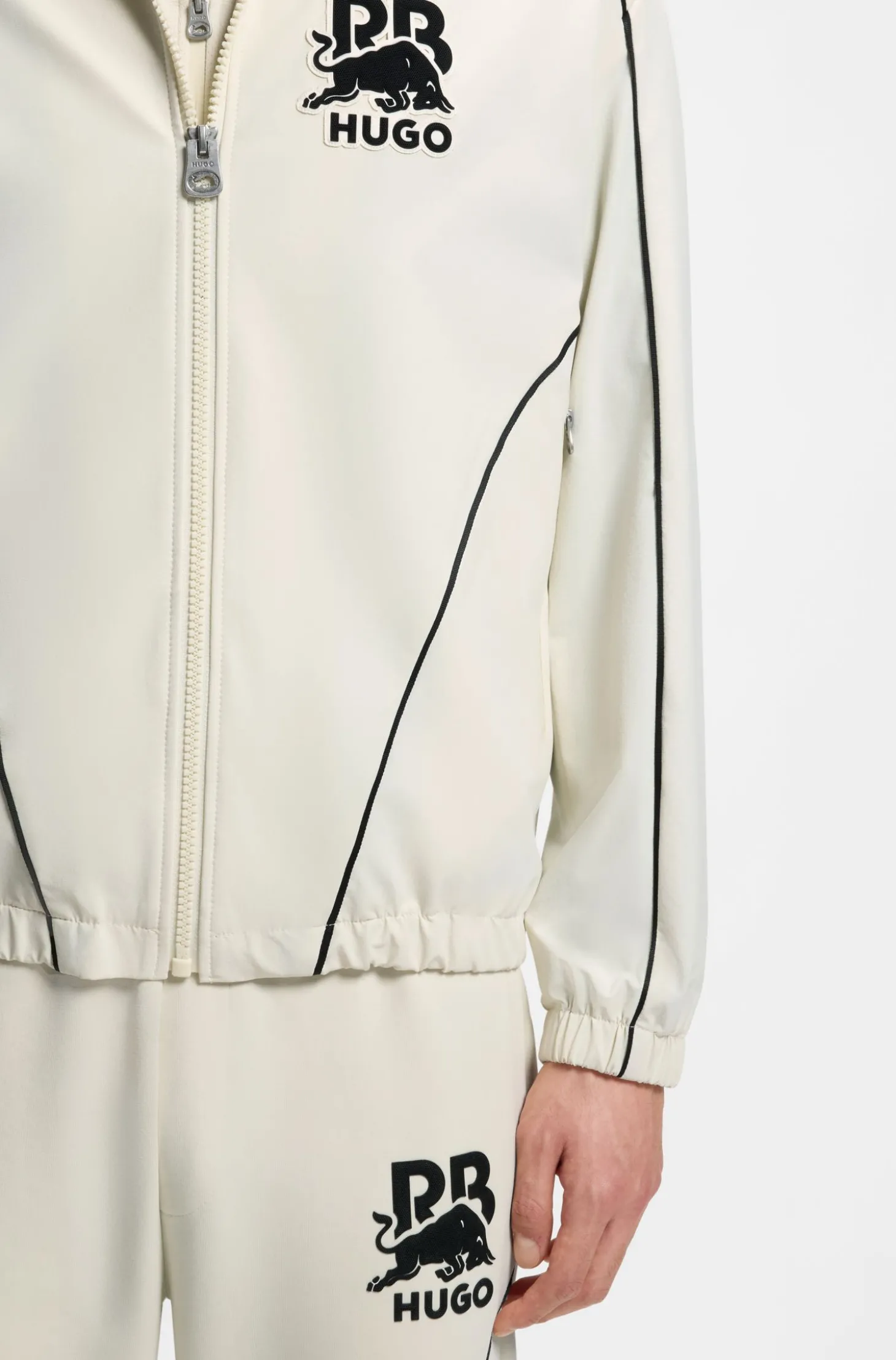 HUGO x RB Jacke mit Reißverschluss und Stier-Motiv