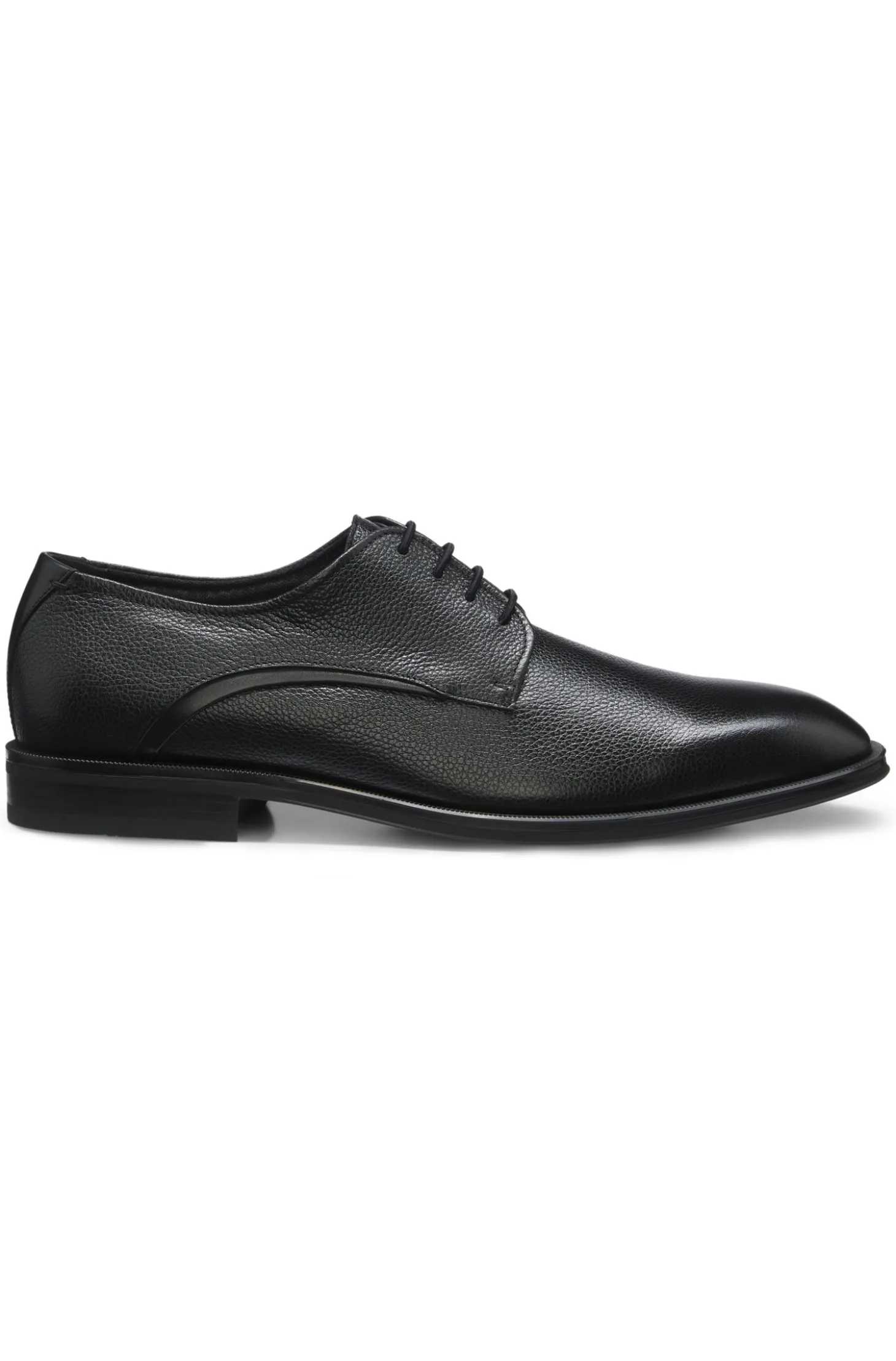 In Italien gefertigte Schnürschuhe aus genarbtem Leder