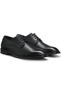 In Italien gefertigte Schnürschuhe aus genarbtem Leder