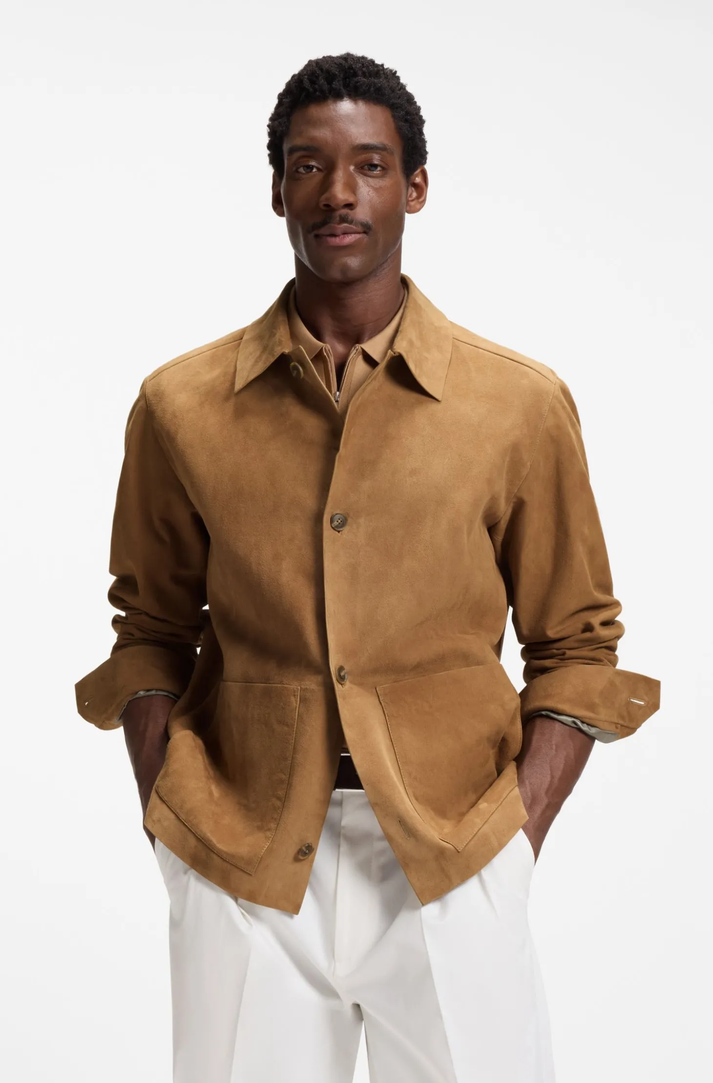 Jacke aus Wildleder mit Knopfleiste und kariertem Futter