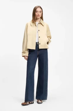 Jeans aus blauem Denim mit weitem Beinverlauf und Bundfalten auf der Vorderseite