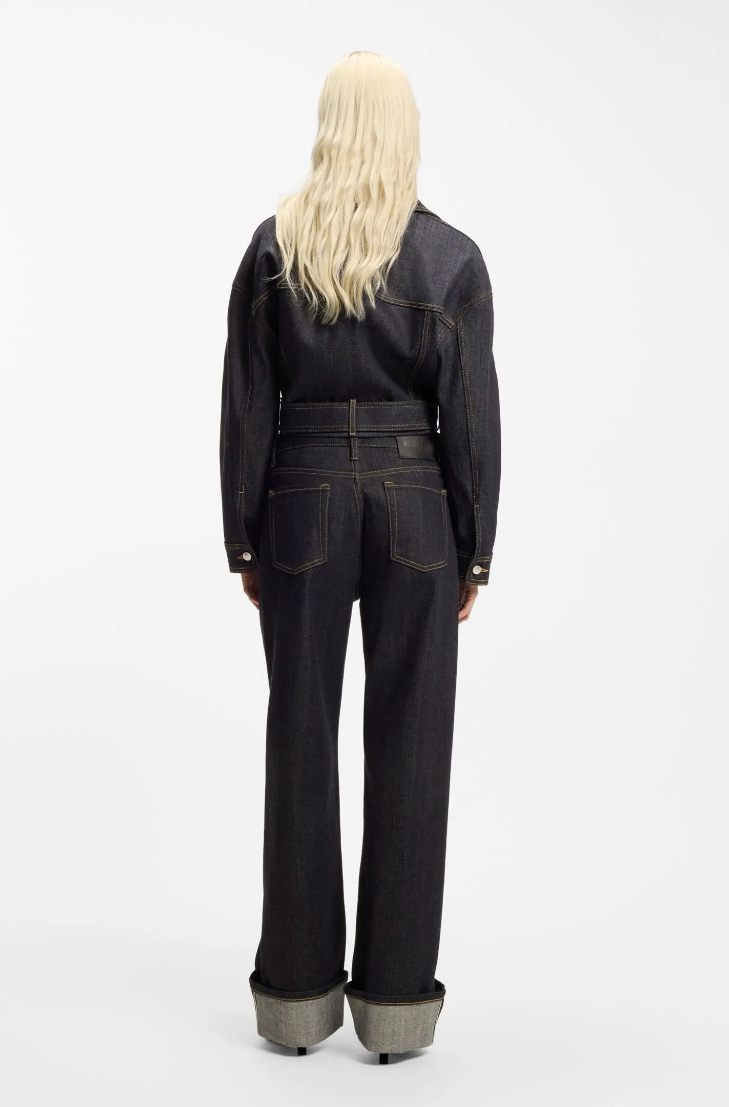 Jeans aus japanischem Selvedge-Denim mit weitem Beinverlauf