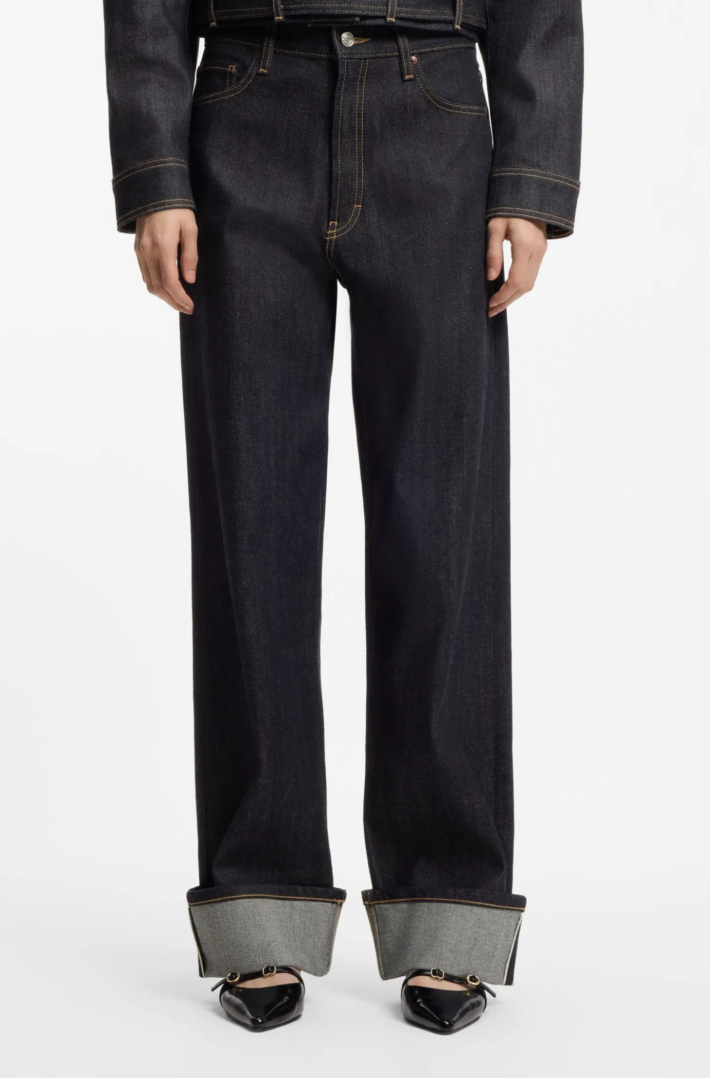 Jeans aus japanischem Selvedge-Denim mit weitem Beinverlauf