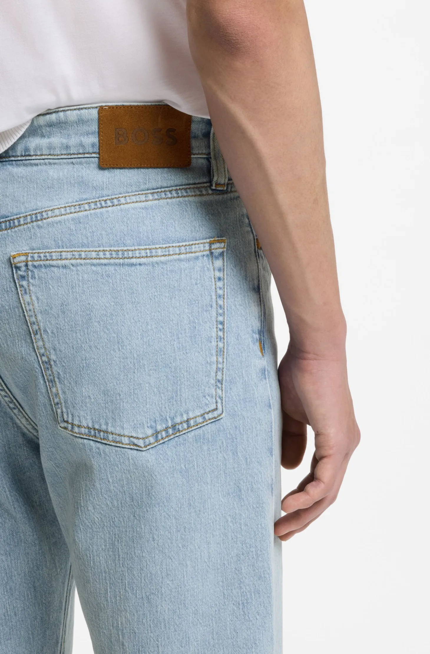Jeans aus leuchtend blauem Stretch-Denim