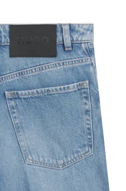 Jeans mit weitem Bein aus hellblauem Denim