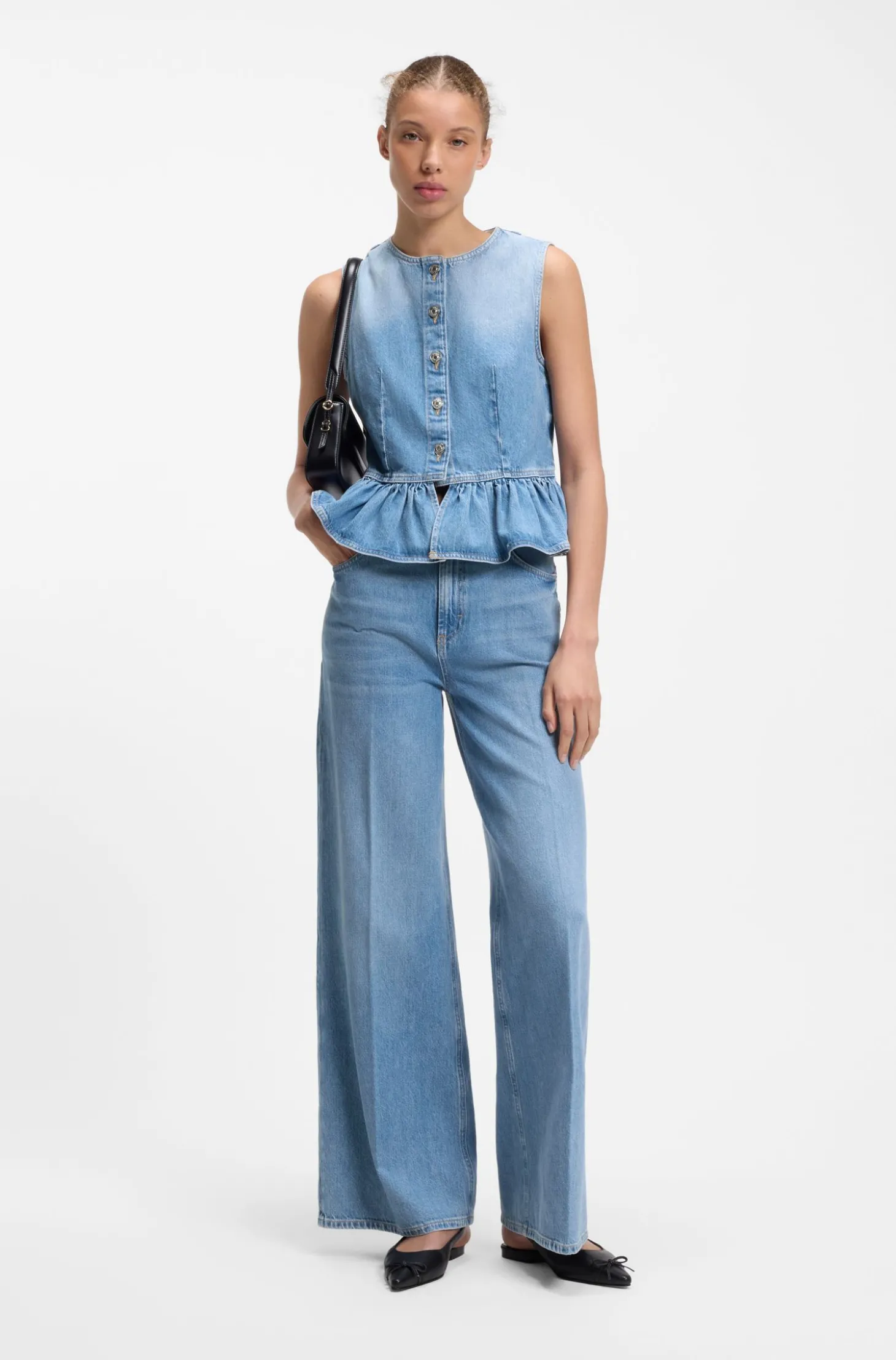 Jeans mit weitem Bein aus hellblauem Denim