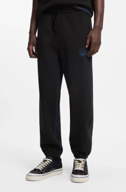 Jogginghose aus Baumwoll-Terry mit Logo und kontrastfarbenen Nähten