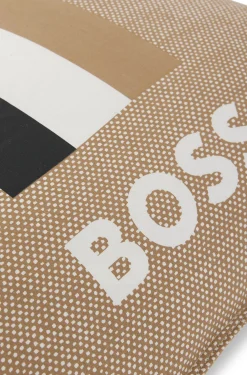 Kissen mit Signature-Streifen und Logo