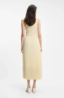 Kleid aus Rippstrick mit One-Shoulder-Design und Plissee-Rock