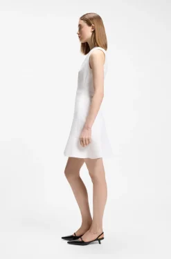 Kleid mit V-Ausschnitt und Naht-Details
