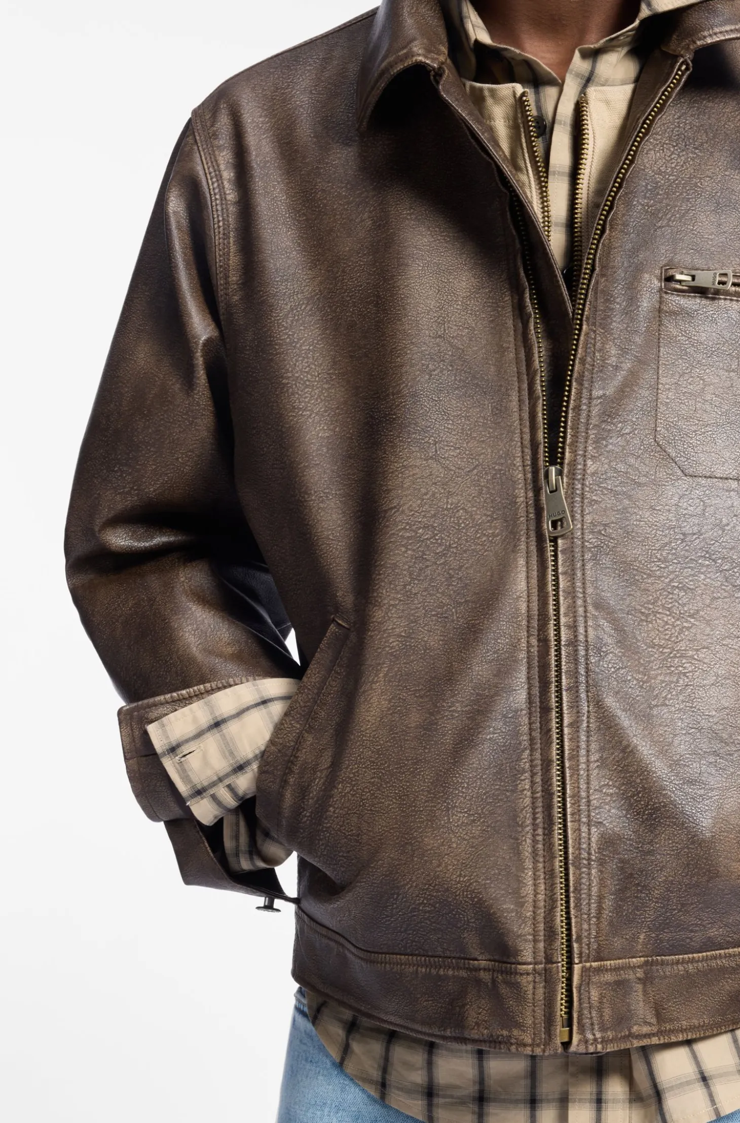 Kunstlederjacke mit kreuzförmigem Zipper am Reißverschluss