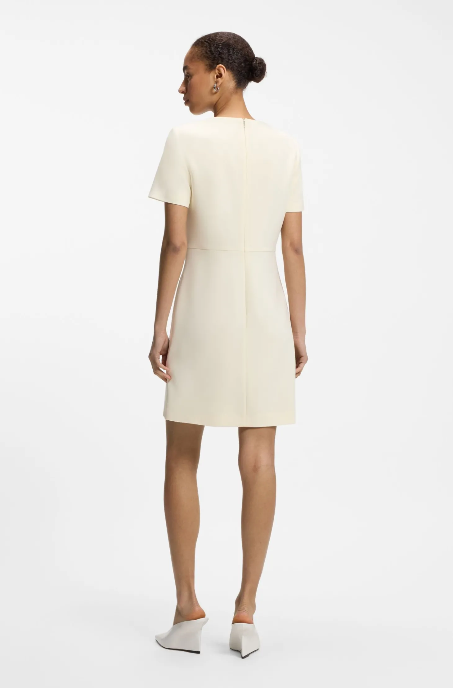 Kurzarm-Kleid aus japanischem Krepp