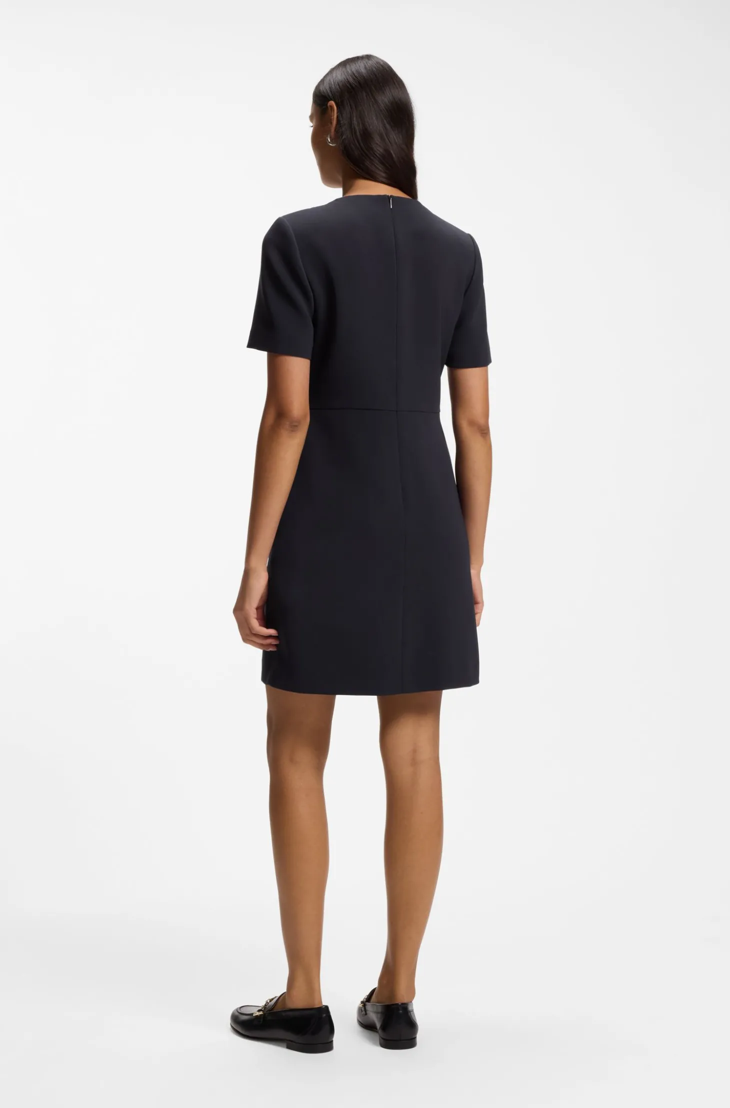 Kurzarm-Kleid aus japanischem Krepp