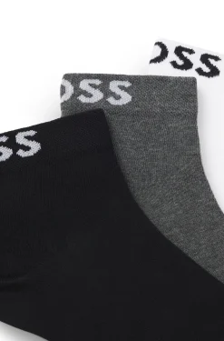 Kurze Socken mit Logos im Dreierpack