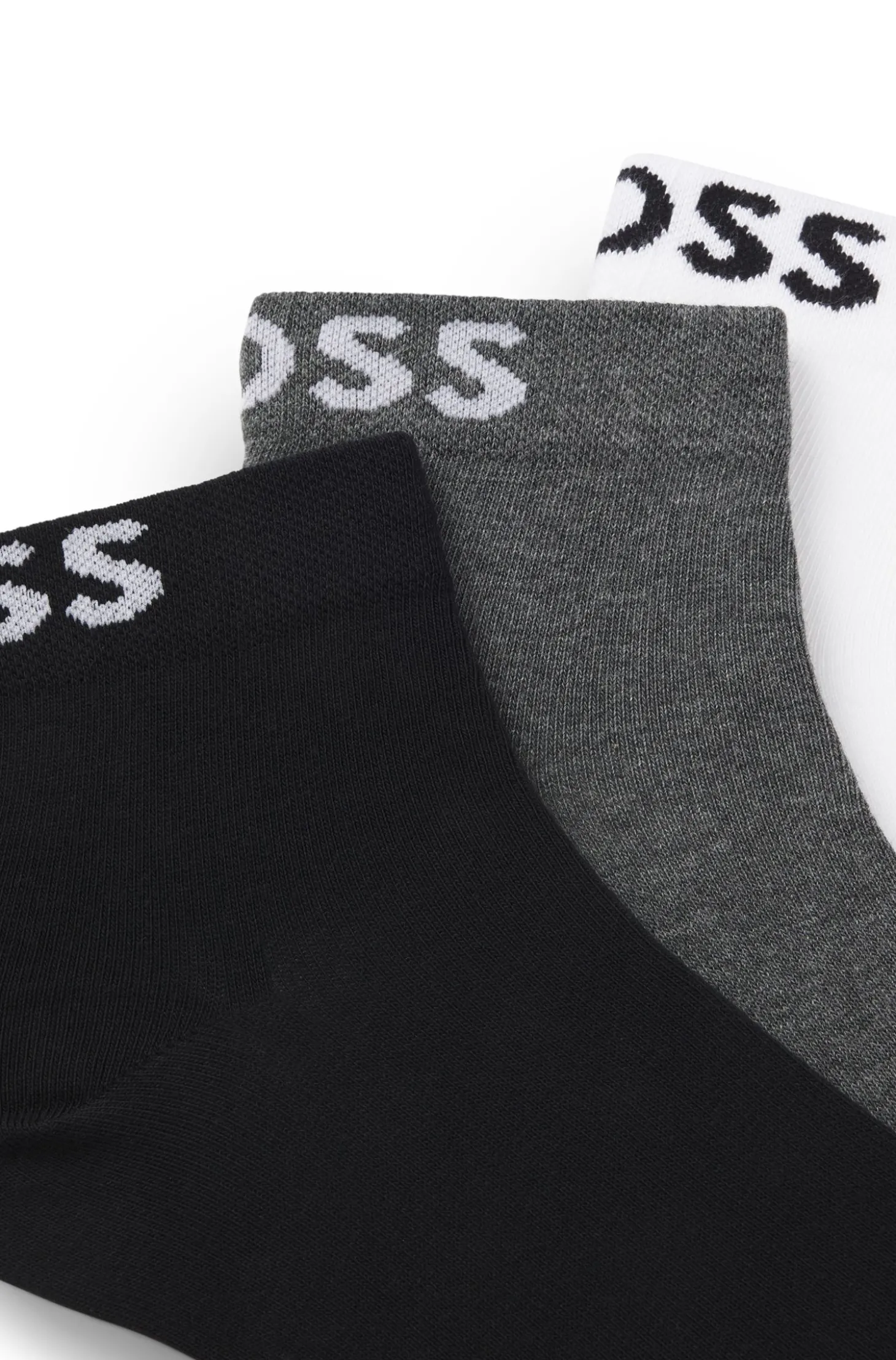 Kurze Socken mit Logos im Dreierpack