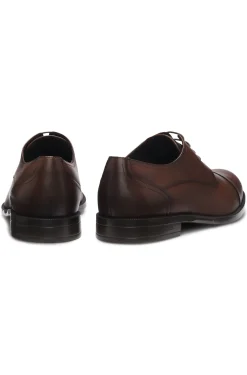 Leder-Derbys mit Zehenkappe
