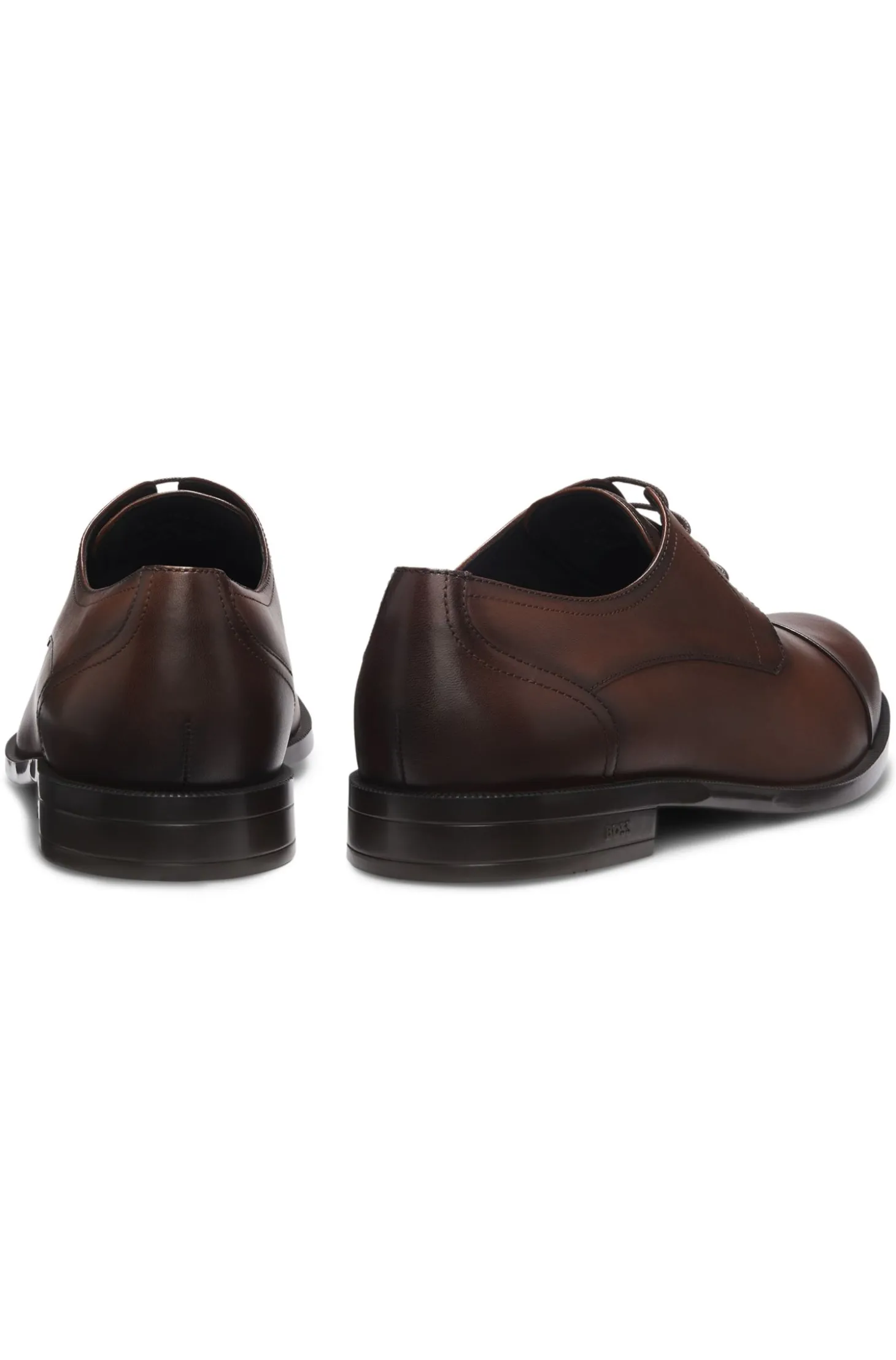 Leder-Derbys mit Zehenkappe