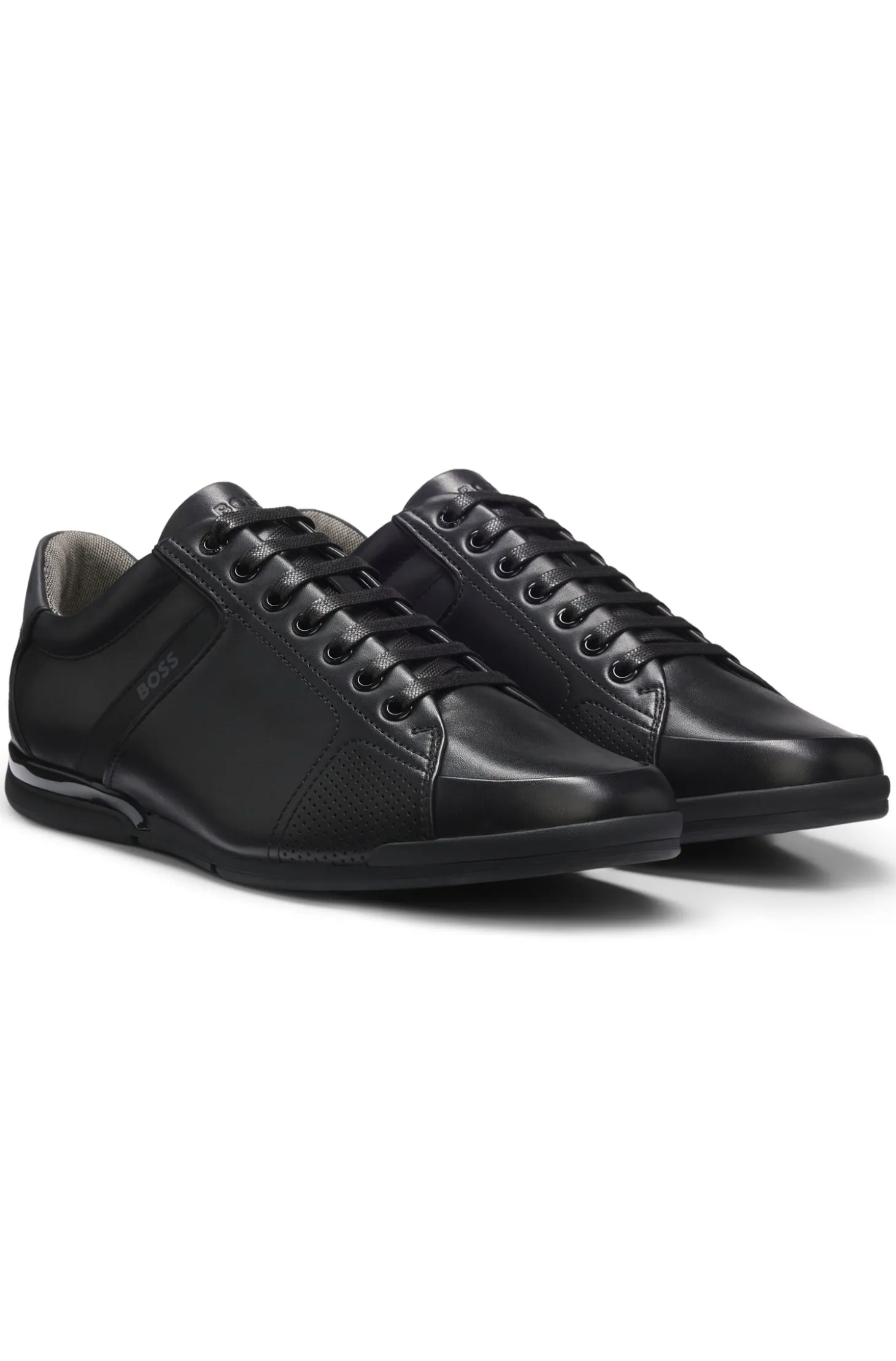 Ledersneakers mit geruchsneutralisierendem Innenfutter