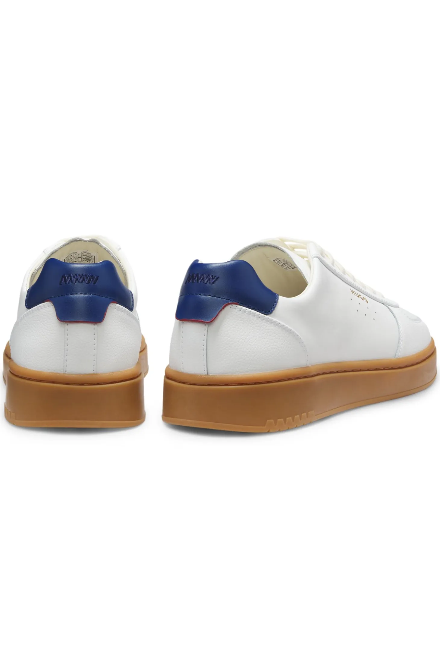 Ledersneakers mit goldfarbenem Logo