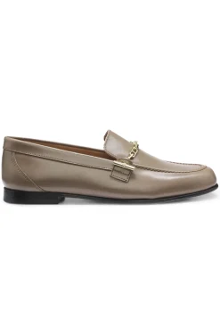 Loafer aus Leder mit Ketten- und Logo-Detail