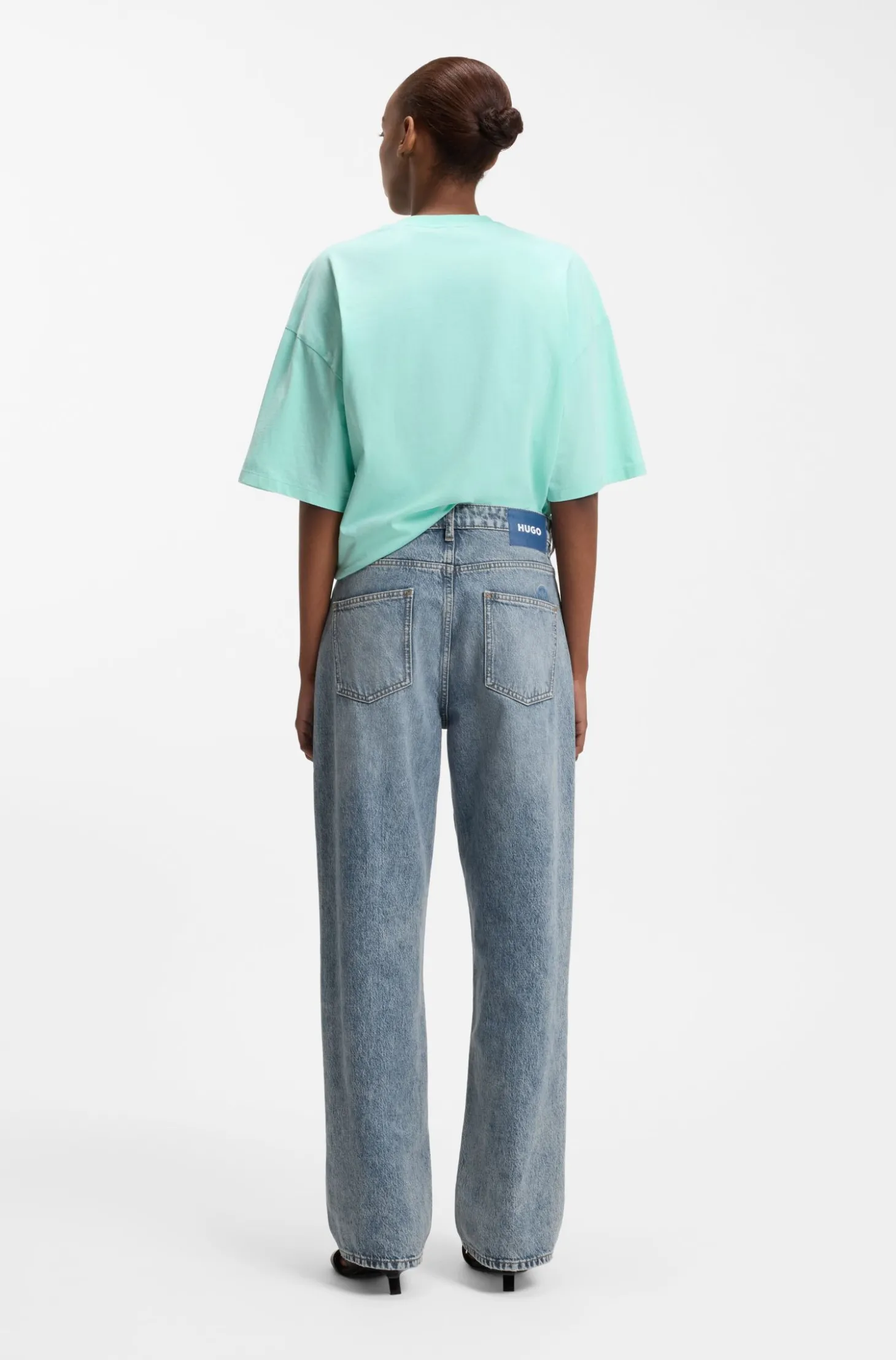 Loose-Fit Jeans aus blauem Denim mit sichtbarem Reißverschluss
