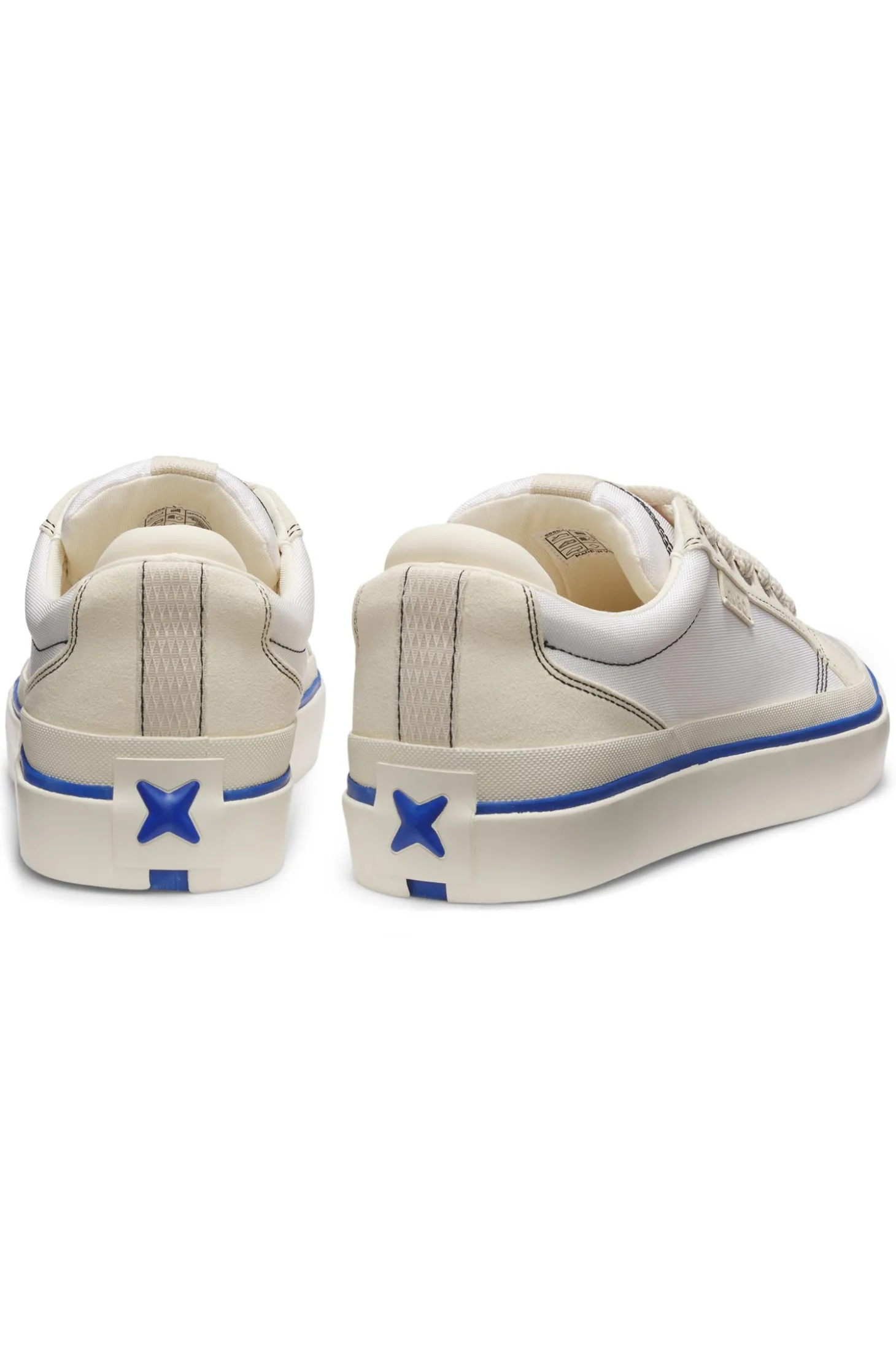 Lowtop Sneakers mit blauer Sohlen-Linie