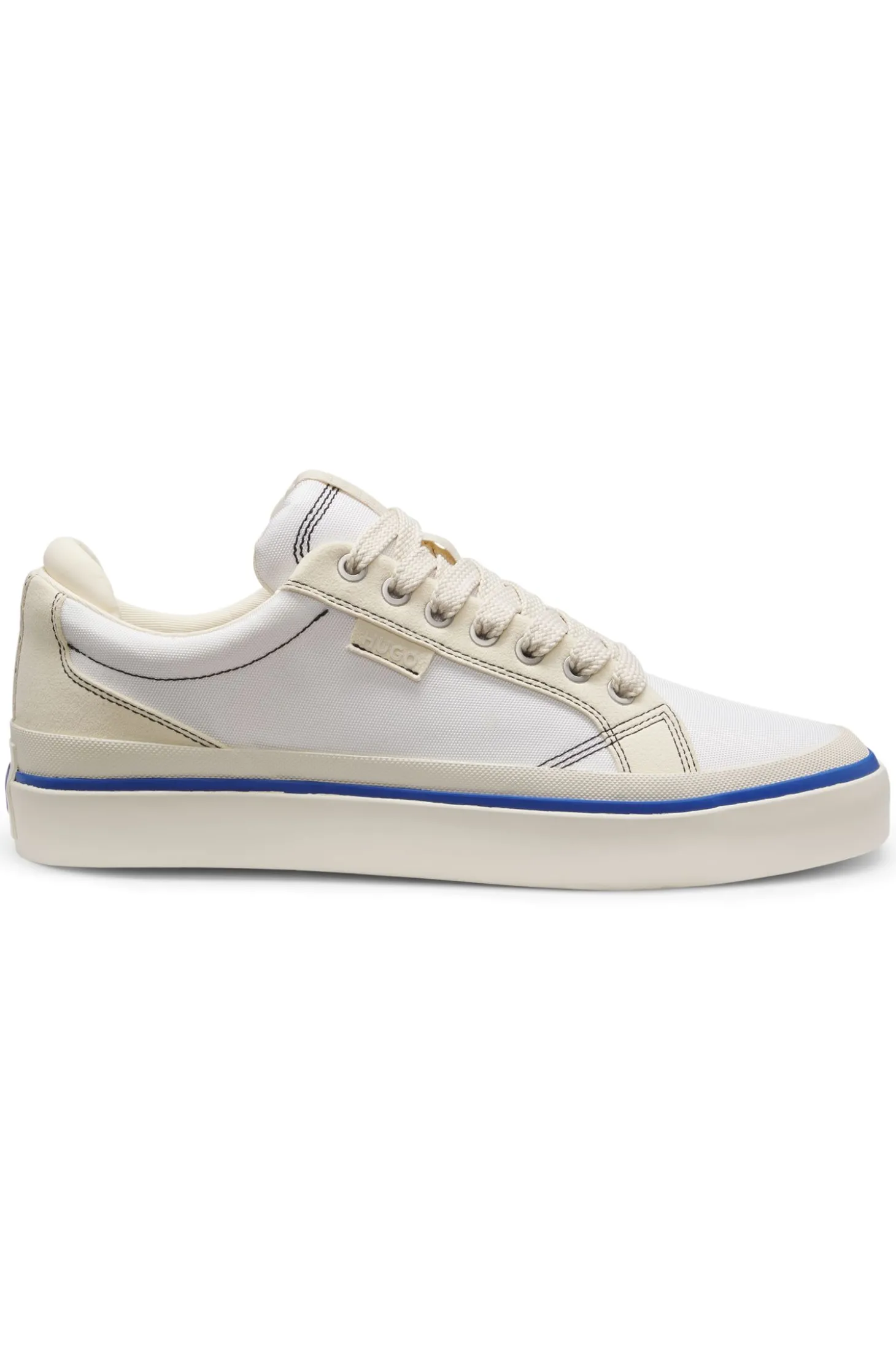 Lowtop Sneakers mit blauer Sohlen-Linie