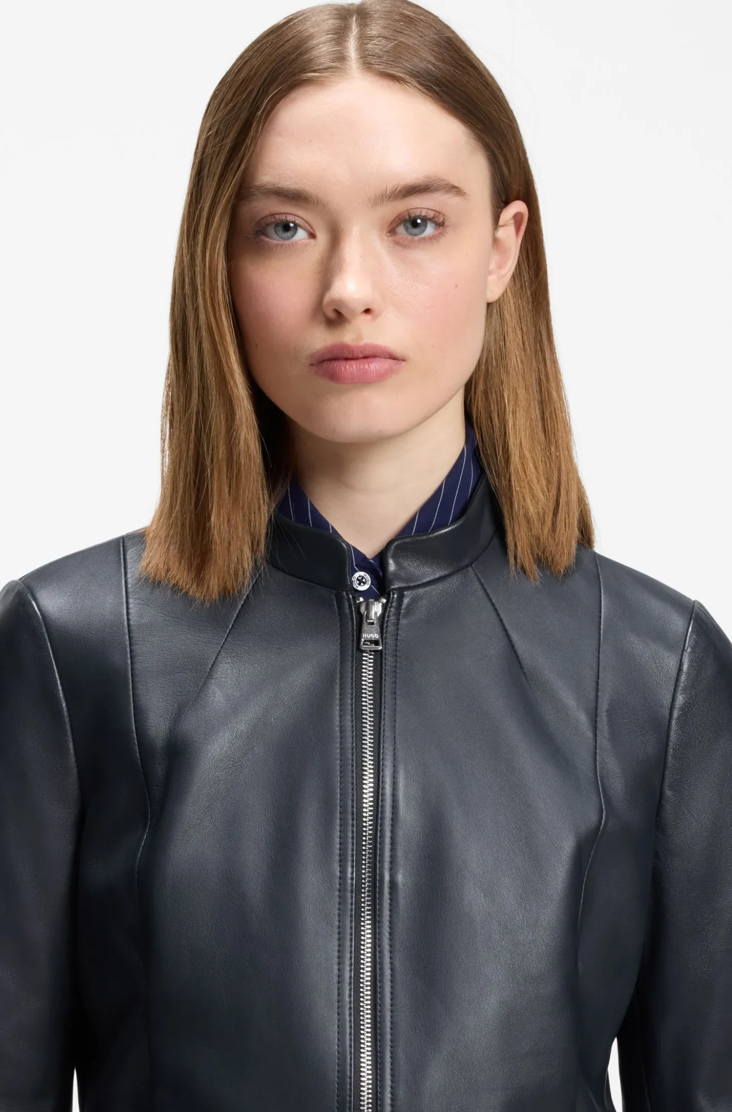 Lässige Slim-Fit Lederjacke mit Stehkragen
