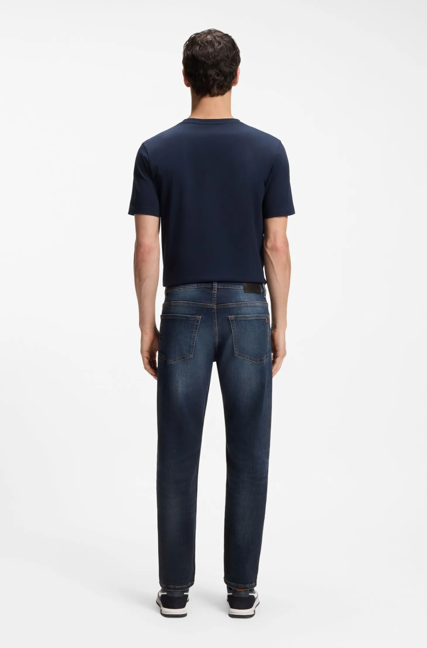 Maine Blauschwarze Regular-Fit Jeans aus softem Motion-Denim