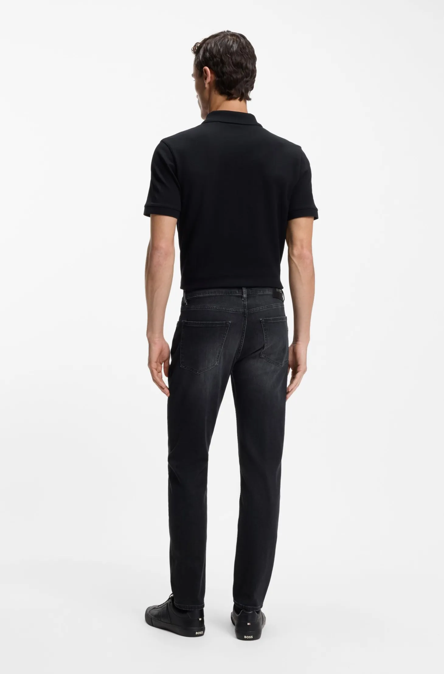Maine Schwarze Regular-Fit Jeans aus besonders softem italienischem Denim