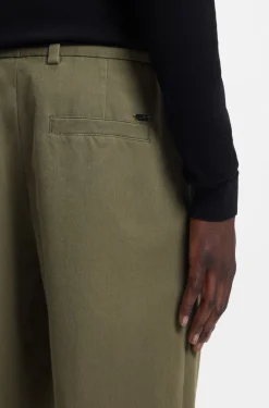 Modern-Fit Hose aus Baumwoll-Mix mit Twill-Struktur