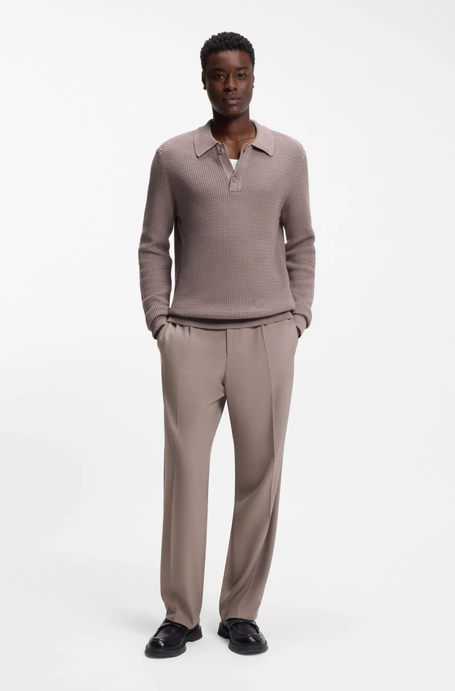 Modern-Fit Hose aus Stretch-Twill mit Bügelfalten