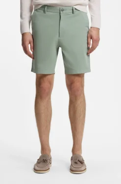 Modern-Fit Shorts aus überfärbtem elastischem Baumwoll-Twill