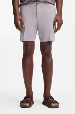 Modern-Fit Shorts aus Stretch-Baumwolle