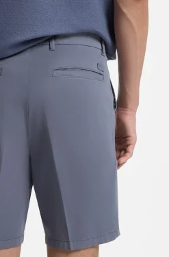 Modern-Fit Shorts aus Stretch-Baumwolle