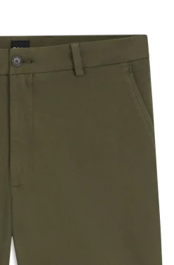 Modern-Fit Shorts aus Stretch-Baumwolle