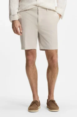 Modern-Fit Shorts aus Stretch-Baumwolle