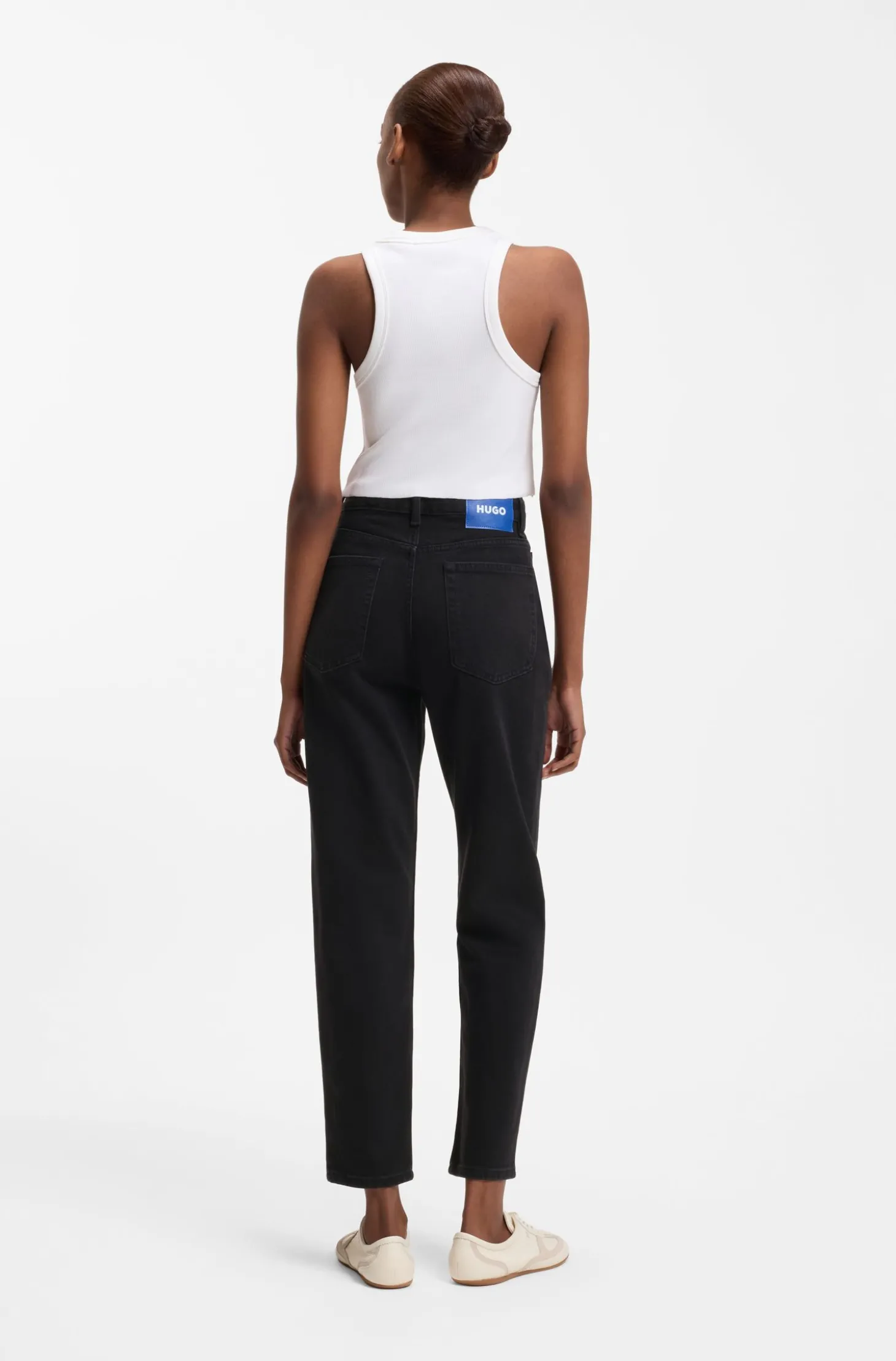 Mom-Jeans aus schwarzem Stretch-Denim