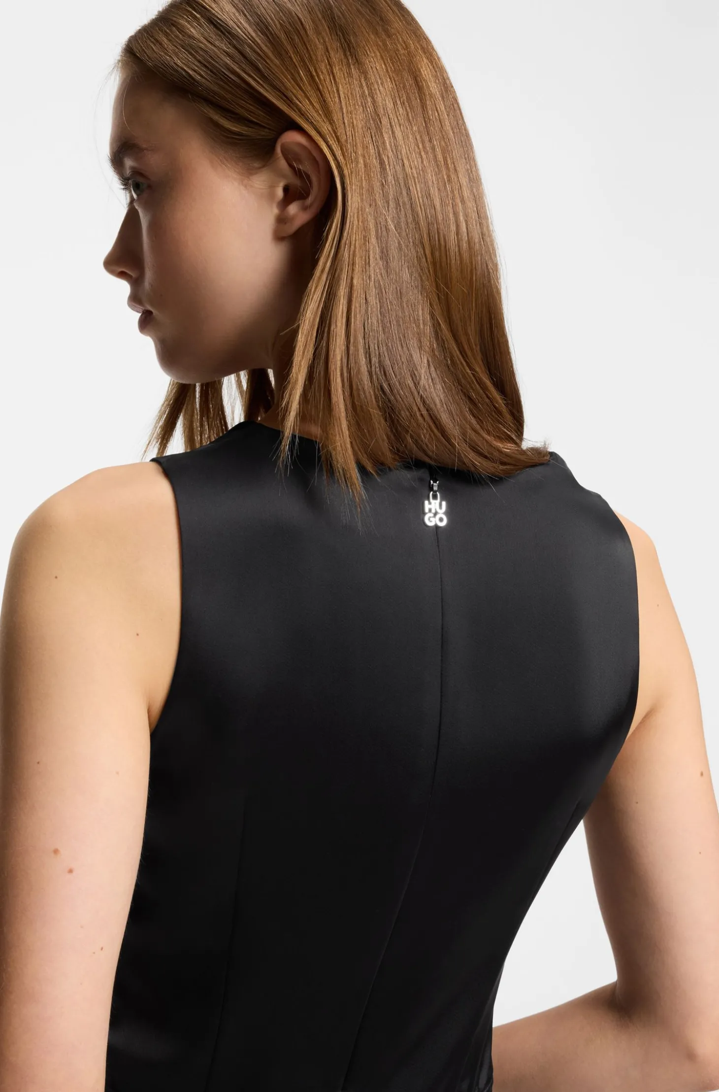 Overall aus Satin mit Wasserfall-Ausschnitt