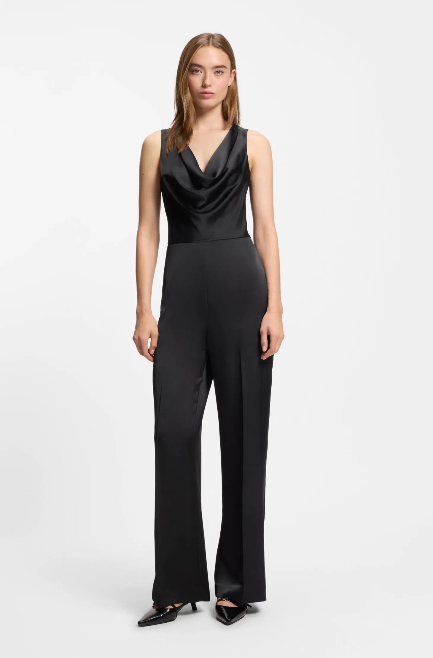 Overall aus Satin mit Wasserfall-Ausschnitt