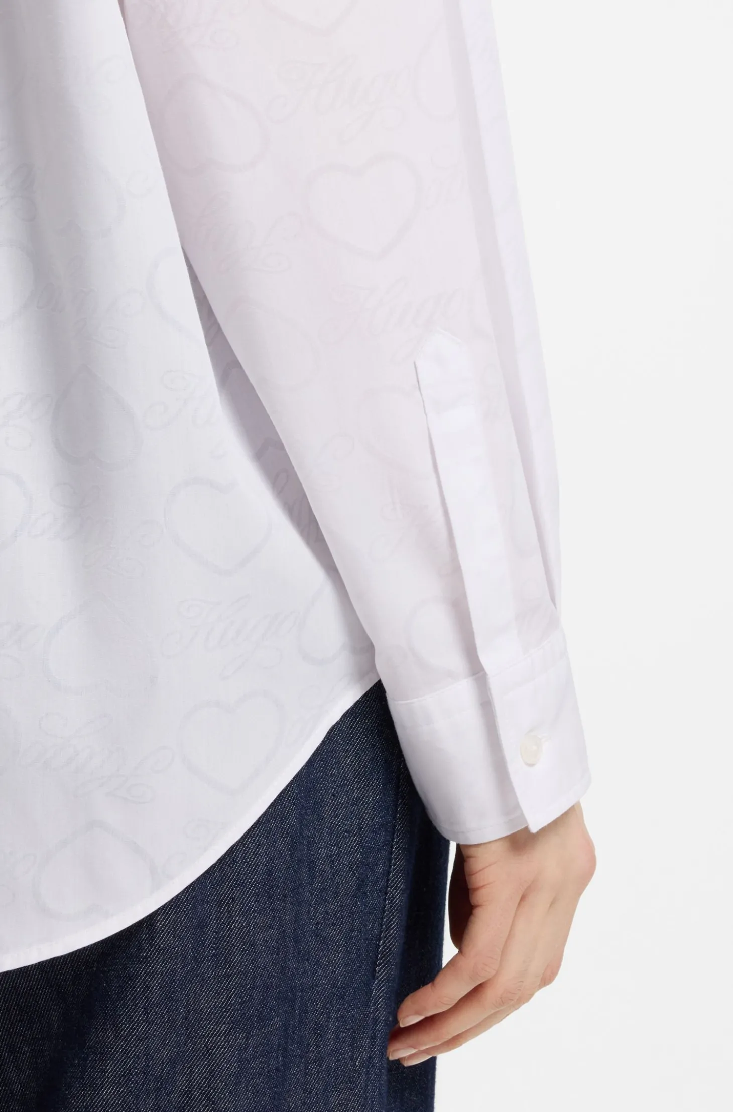 Oversized Bluse mit Herz- und Logo-Print in Ausbrenner-Optik