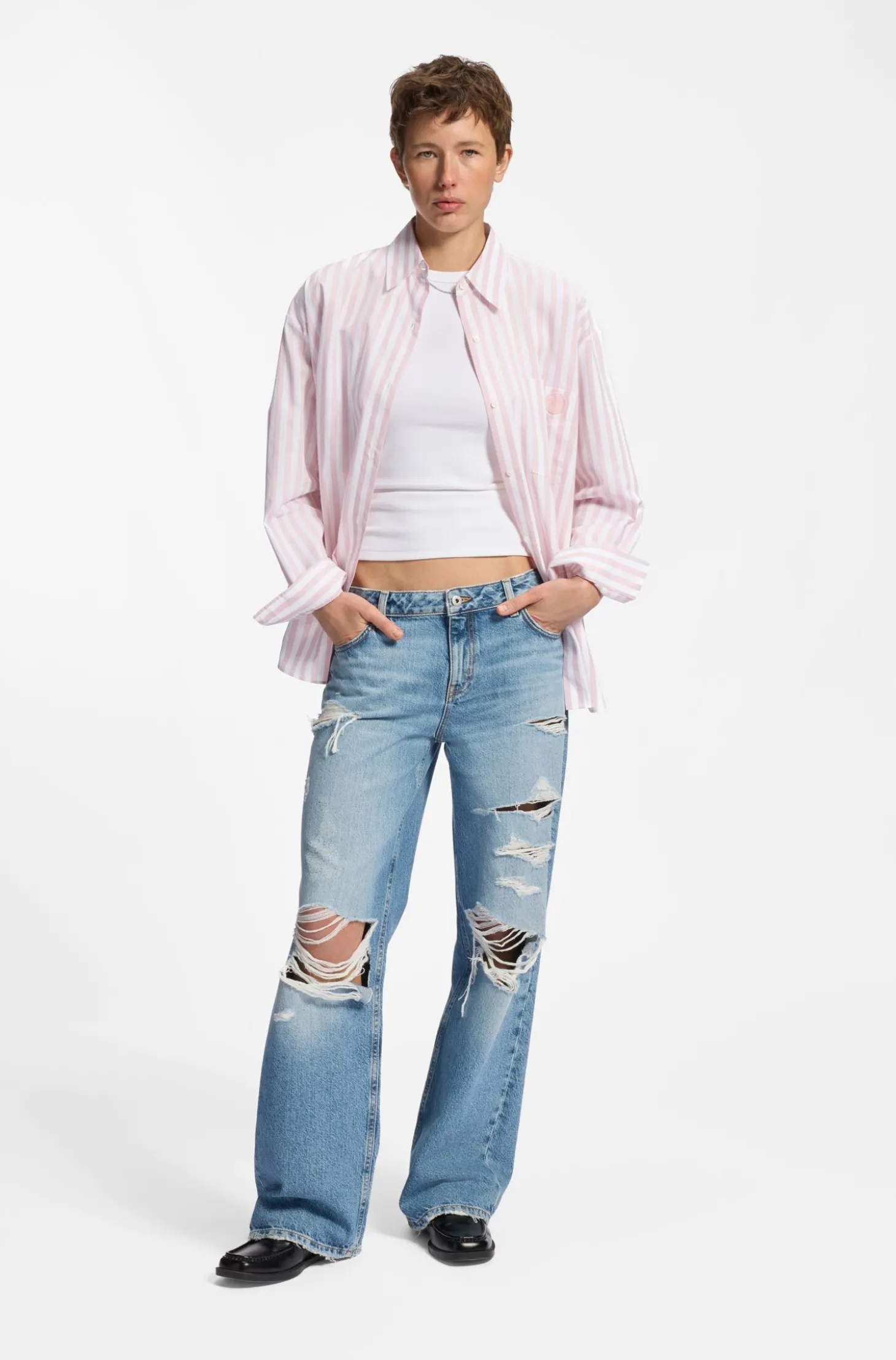 Oversized-Fit Bluse aus gestreifter Baumwolle mit Happy HUGO Logo