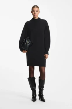 Oversized-Fit Strickkleid mit Stehkragen