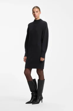 Oversized-Fit Strickkleid mit Stehkragen