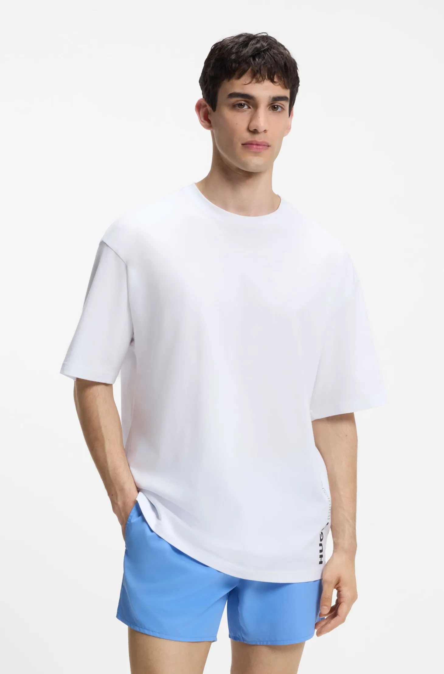 Oversized-Fit T-Shirt aus Baumwolle mit fortlaufendem Logo-Print