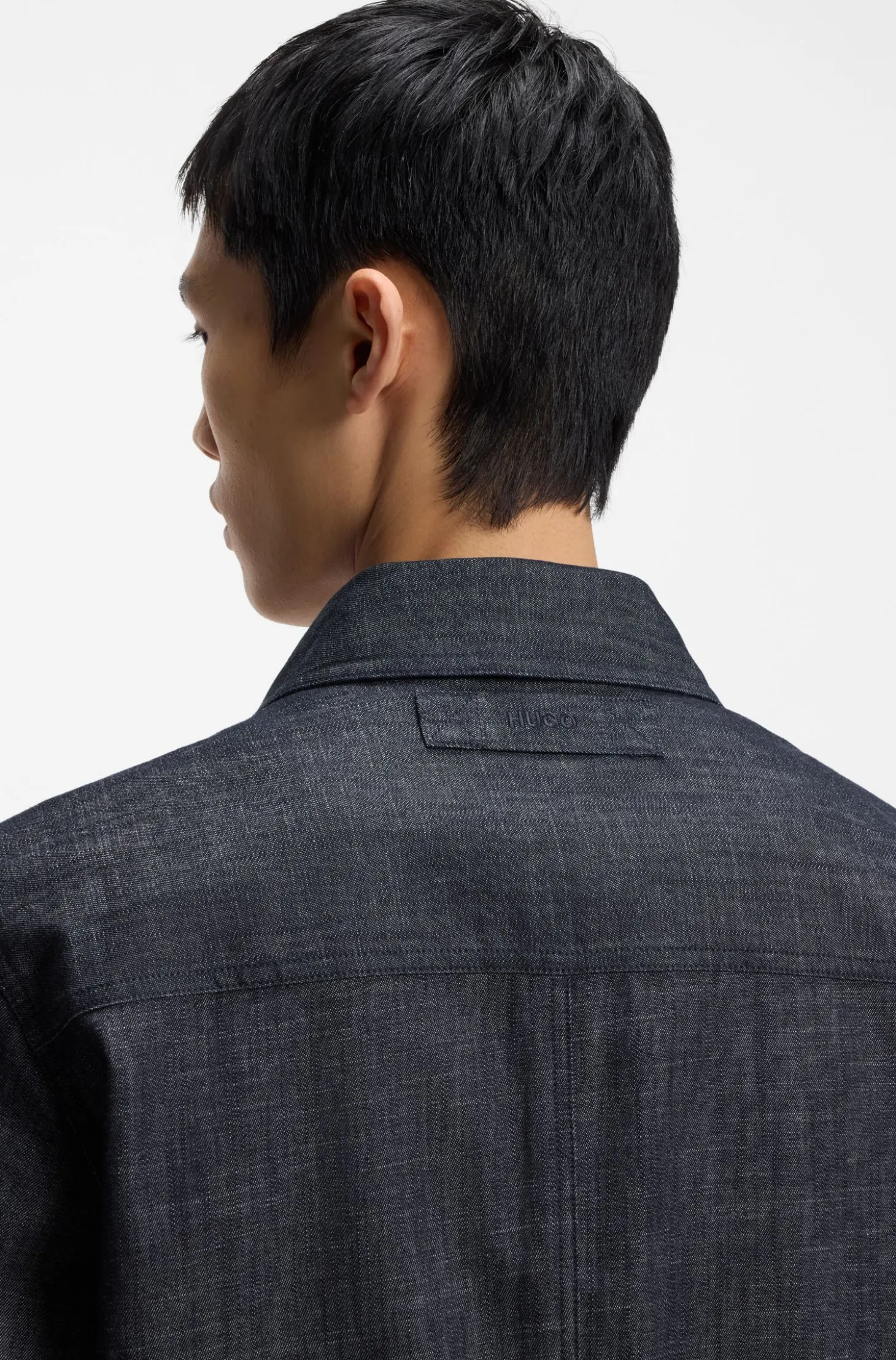 Oversized Hemd aus indigoblauem Baumwoll-Denim